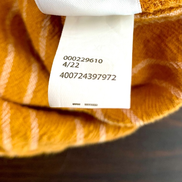 100% Cotton Sonoma boho gold/mustard/yellow striped butterfly sleeve relaxed top - Picture 9 of 11